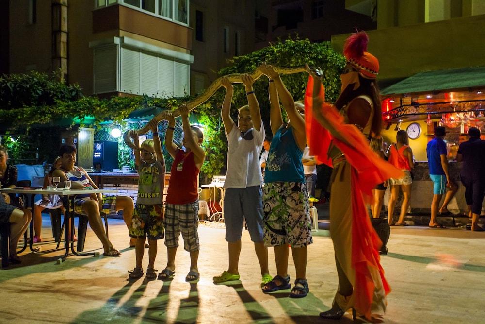Kleopatra Beach Hotel Alanya Buitenkant foto